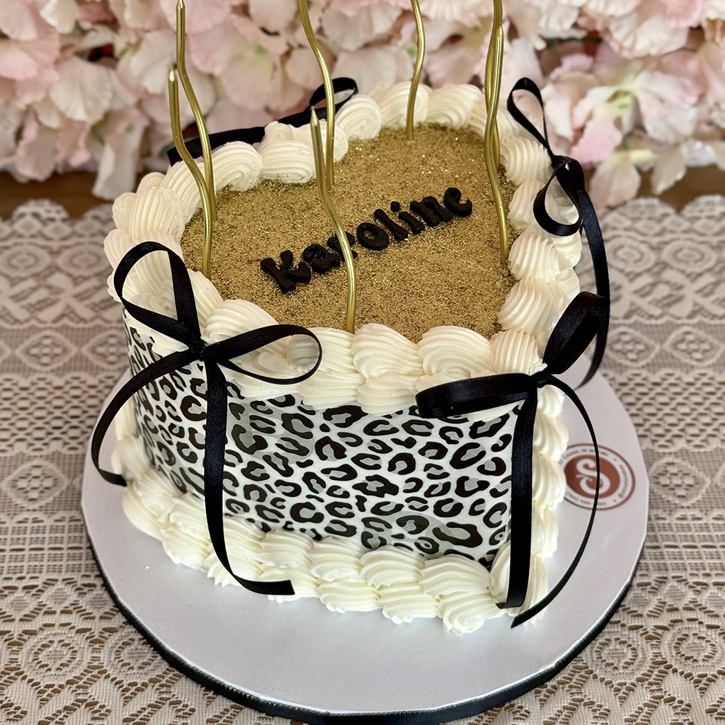 Leopard Print Vintage Heart Cake