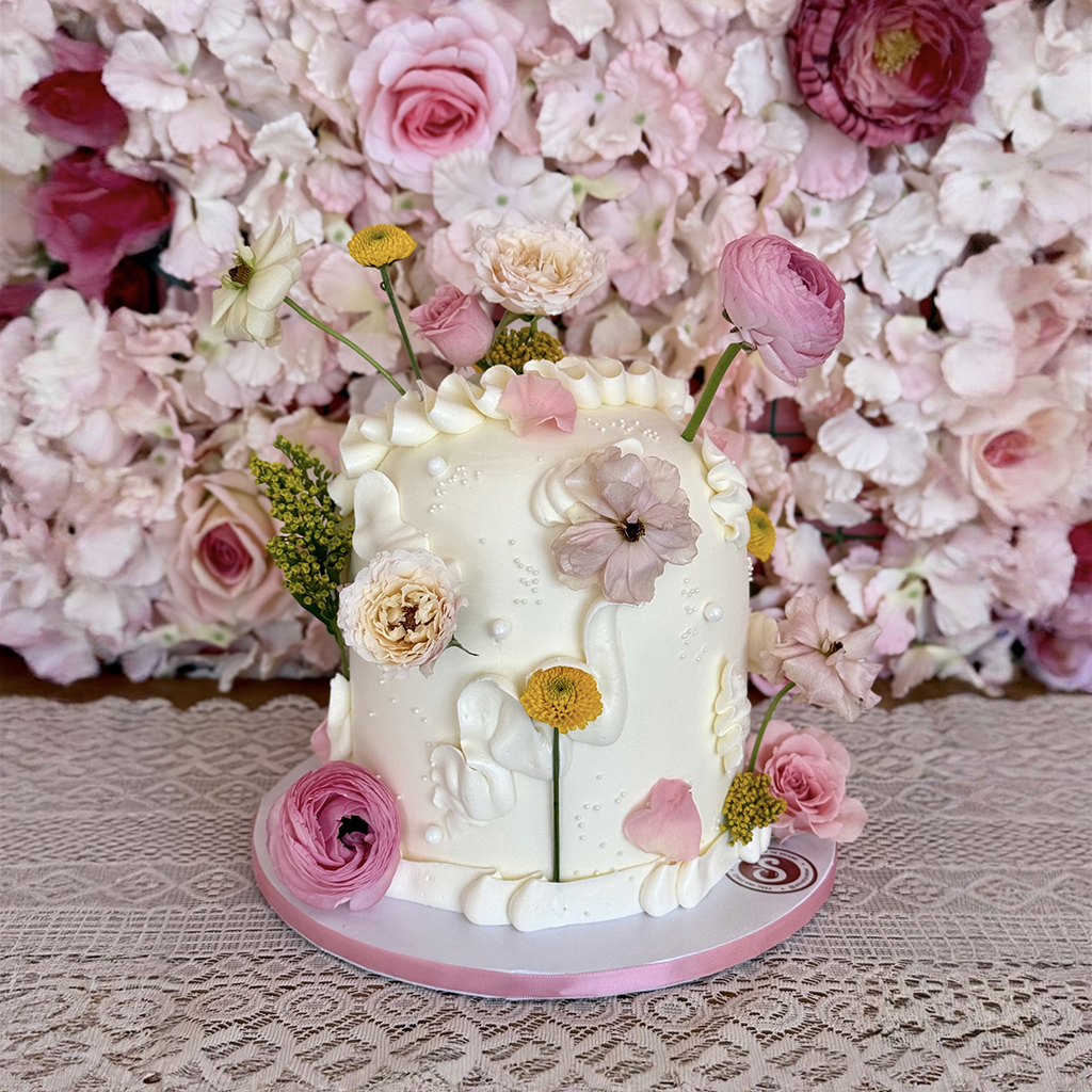 Romantic Floral Dome Cake - Image 2